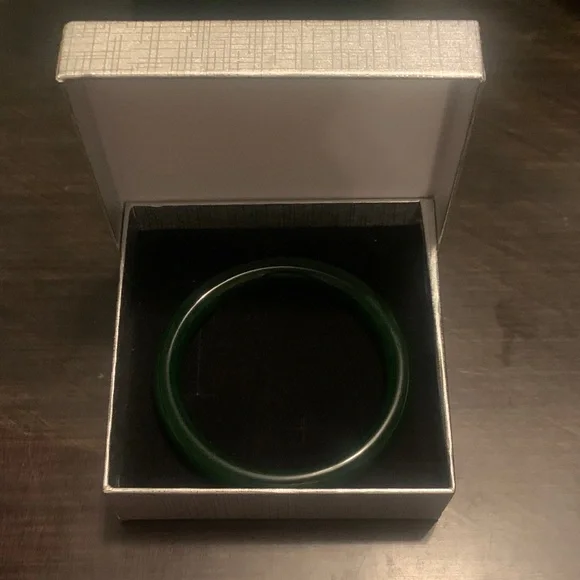 NIB Real Jade Bracelet 💚 - Picture 7 of 13